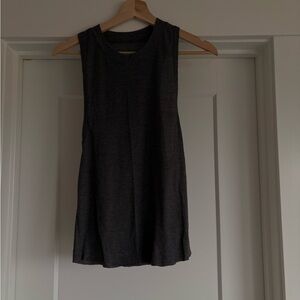 ALO Yoga Charcoal Muscle Tee